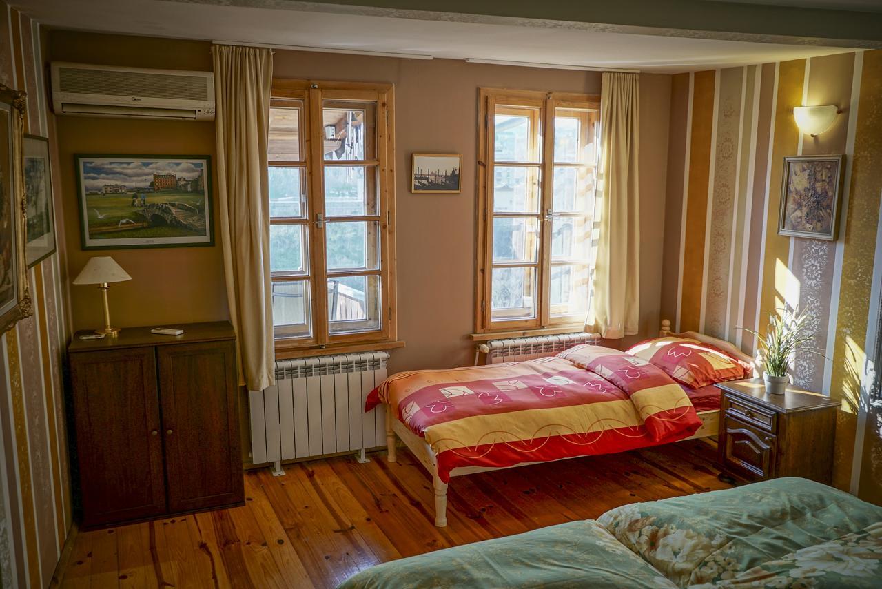 Rooster House Hotel Veliko Tărnovo Exterior foto